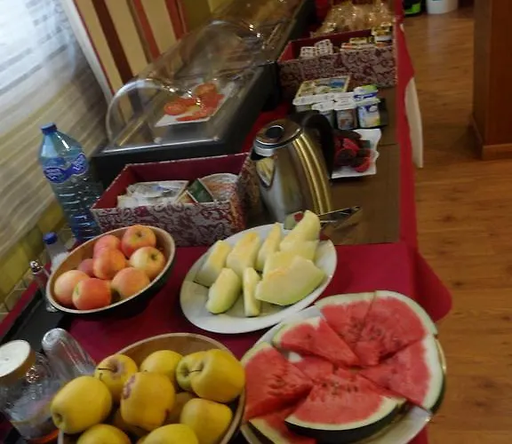 Отель Alfageme 2*