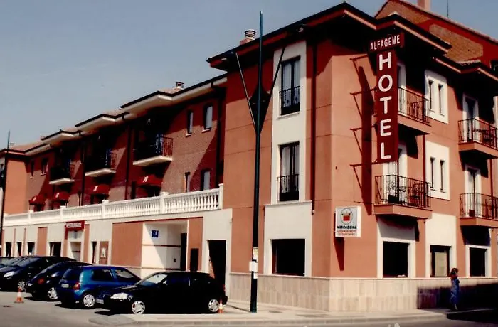 알파게메 호텔 2*